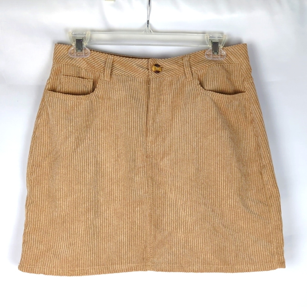 New UNIQ Tan Corduroy Mini Skirt Size Medium